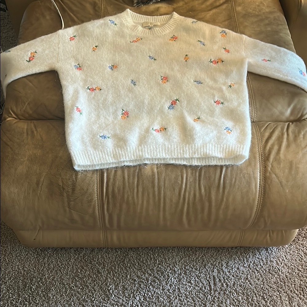 Sezane Floral Embroidered White Sweater small